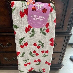 Envogue Cozy Knit Throw - Red and Green